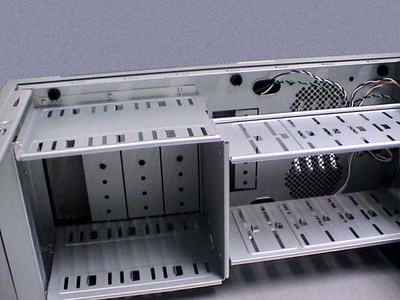 晶瑩的空間——HKC月光騎士8007機箱通訊設備評測